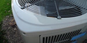 how does an air conditioner work